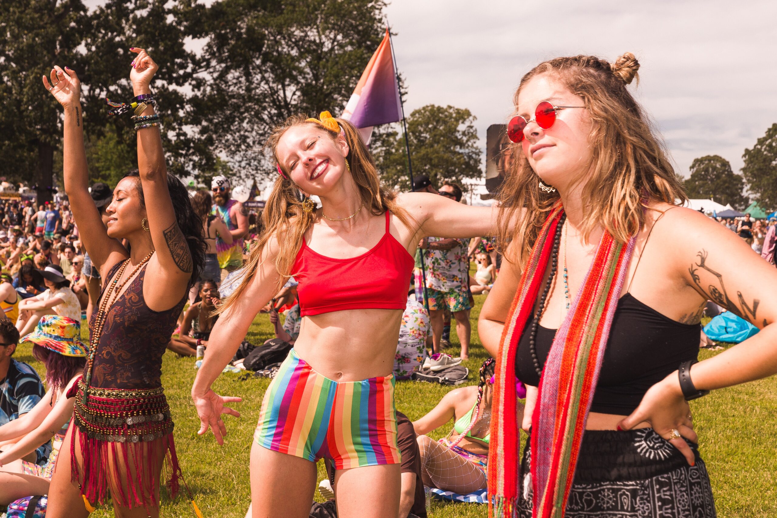 What colour and clothes to wear at music festival